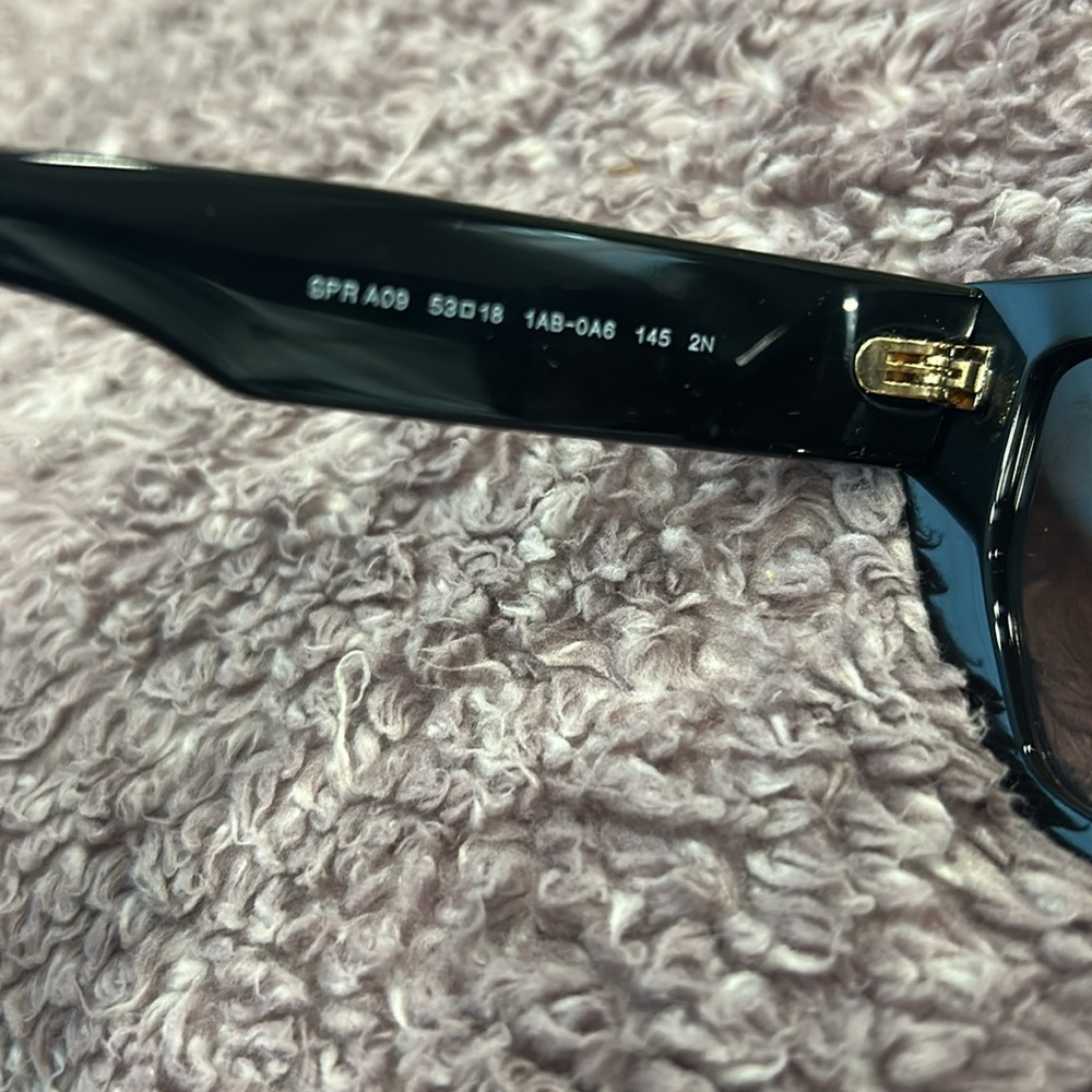 Prada sunglasses - Picture 9 of 16